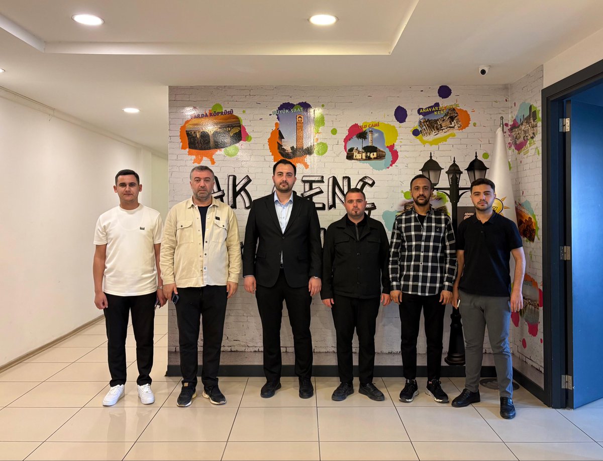 resittgul's tweet photo. Seyhan Belediye Meclis Üyelerimiz Haşim Polat, Lütfi Gülter ve Kerem Duruk ile birlikte, İl Gençlik Kolları Başkanımız Muhammed Baki Halis’e hayırlı olsun ziyaretinde bulunduk.

Nazik ev sahipliği için kendisine teşekkür ediyor, görevinde başarılar diliyoruz. https://t.co/nq17BFB4rZ