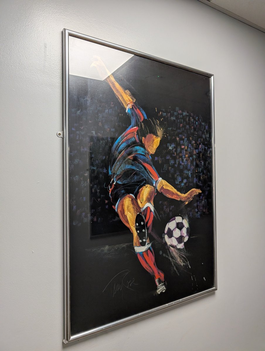 dvdl87's tweet photo. @FootballCliches Hi! Are these real players in real matches? Sorry about the angles https://t.co/hDbLknipnt