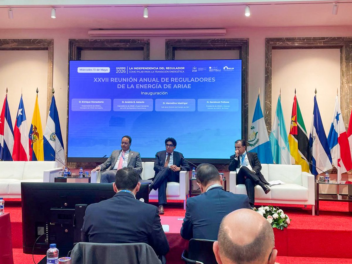 SIEGOBRD's tweet photo. El superintendente, quien presidió ARIAE durante mayo 2025–2026, lideró debates centrados en independencia regulatoria, transición energética, generación distribuida y modernización del sector, promoviendo una visión de cooperación y fortalecimiento institucional. https://t.co/UZdIKNcTKf