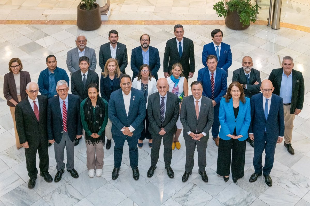 SIEGOBRD's tweet photo. Esto consolidó el posicionamiento internacional de la SIE como actor relevante en temas de regulación, sostenibilidad y resiliencia energética, en el marco de la “Declaración de Madrid”, orientada a reforzar la independencia de los reguladores y acelerar la transición energética. https://t.co/cDzqXkvDZ4