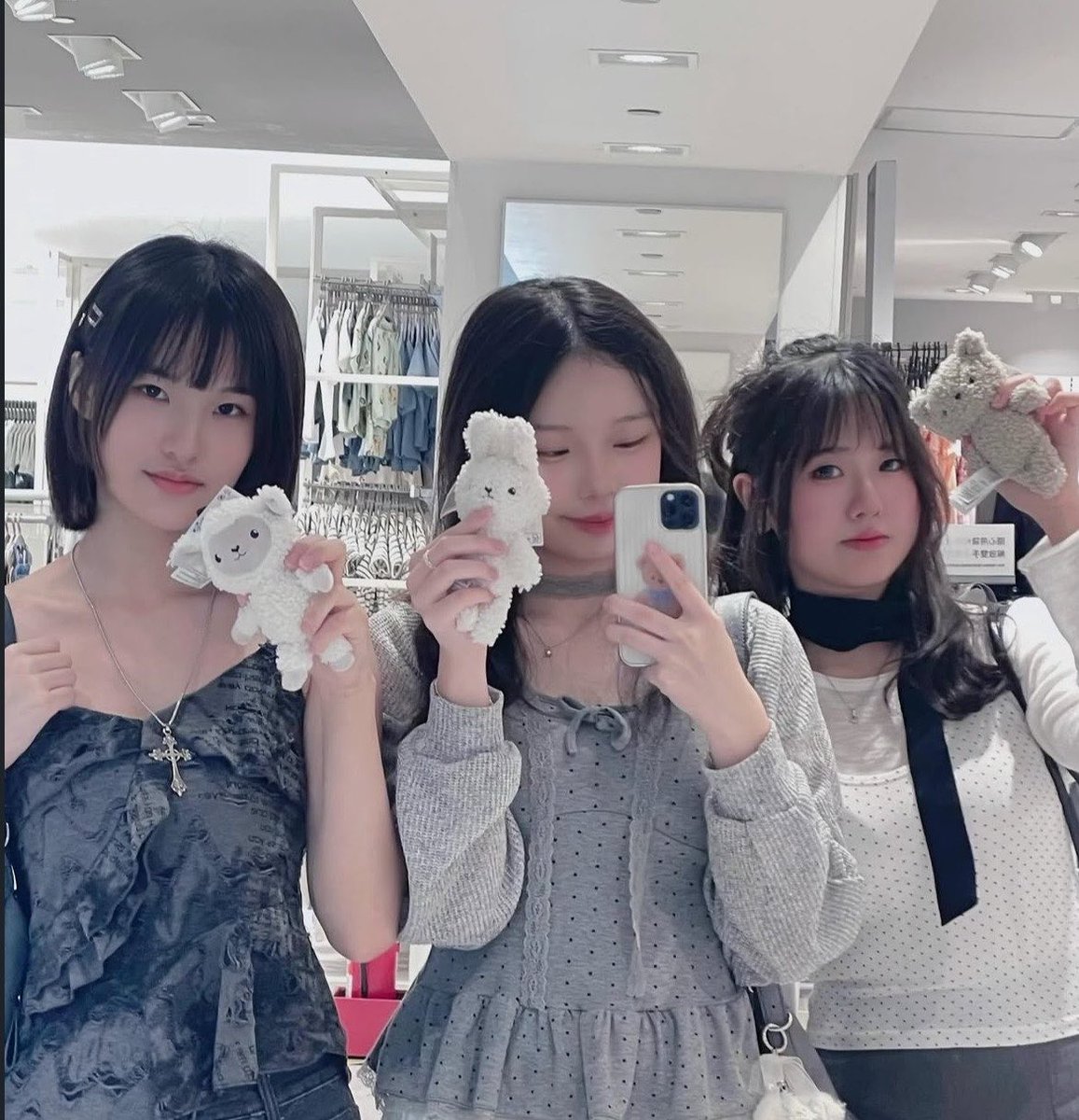 Zhuy tweet media