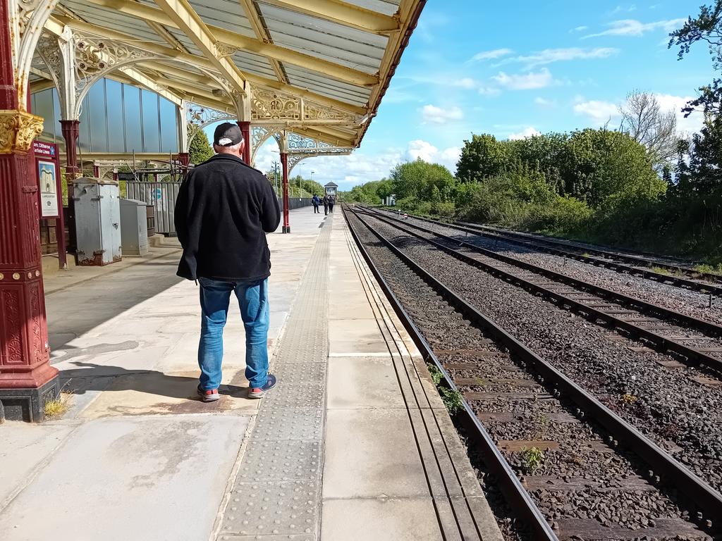 ltcravenherald's tweet photo. At Hellifield Station waiting for #BluePeter https://t.co/Ur6lMDaMWx