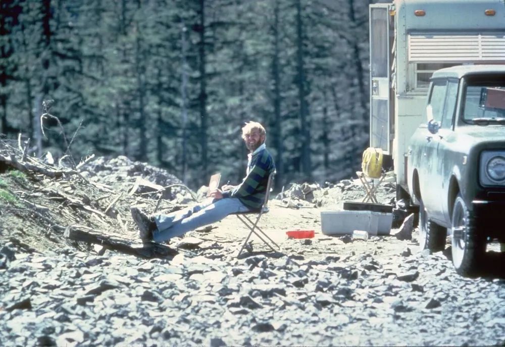 PNSN1's tweet photo. “Vancouver, Vancouver, this is it!” Forty-six years after USGS volcanologist David A. Johnston sent his final transmission in the first moments of the May 18, 1980 eruption of Mount St. Helens, we remember all the lives lost and changed that day and honor his legacy of service. https://t.co/Dtv9eABNiG