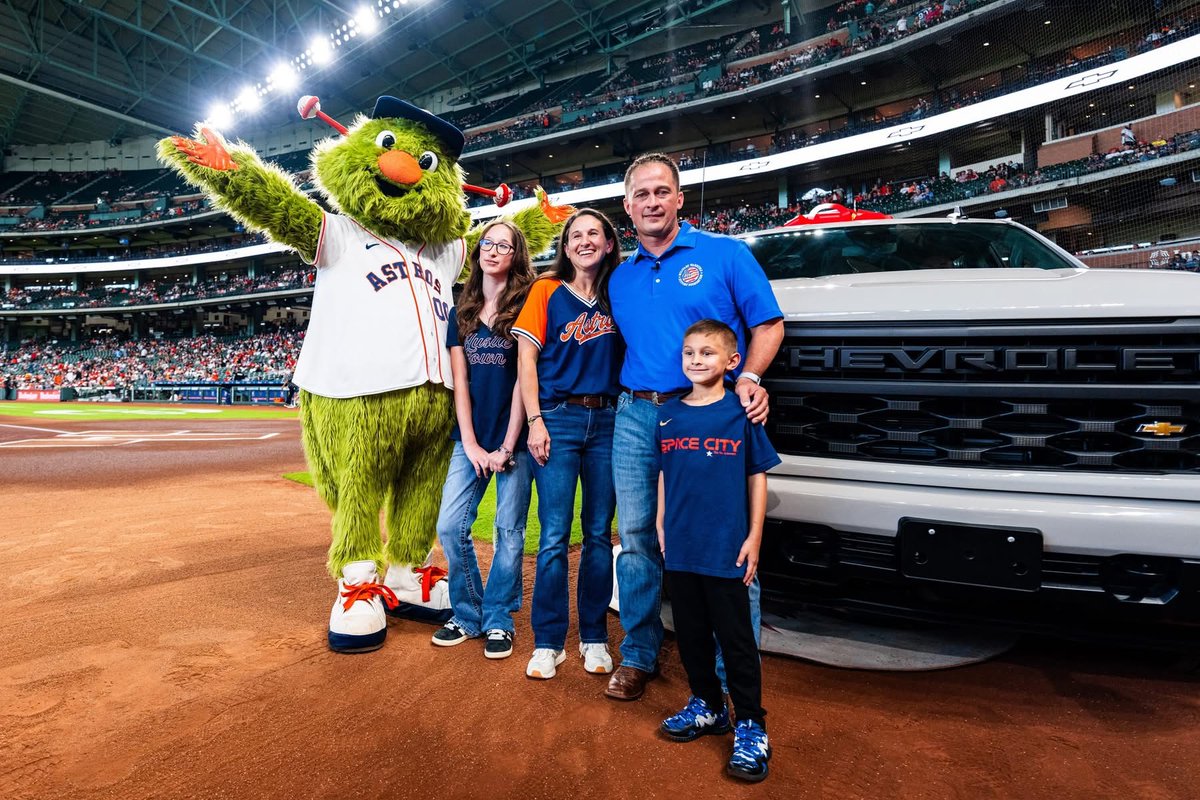 WarriorsSupport's tweet photo. Former U.S. Navy Petty Officer Mark Tyson was presented a new '26 Chevy Silverado provided by the Houston Area Chevy Dealers to assist with his transportation needs following combat. 

#MWSF #Transportation4Heroes #HoustonAstros https://t.co/6UlbeOYxoh