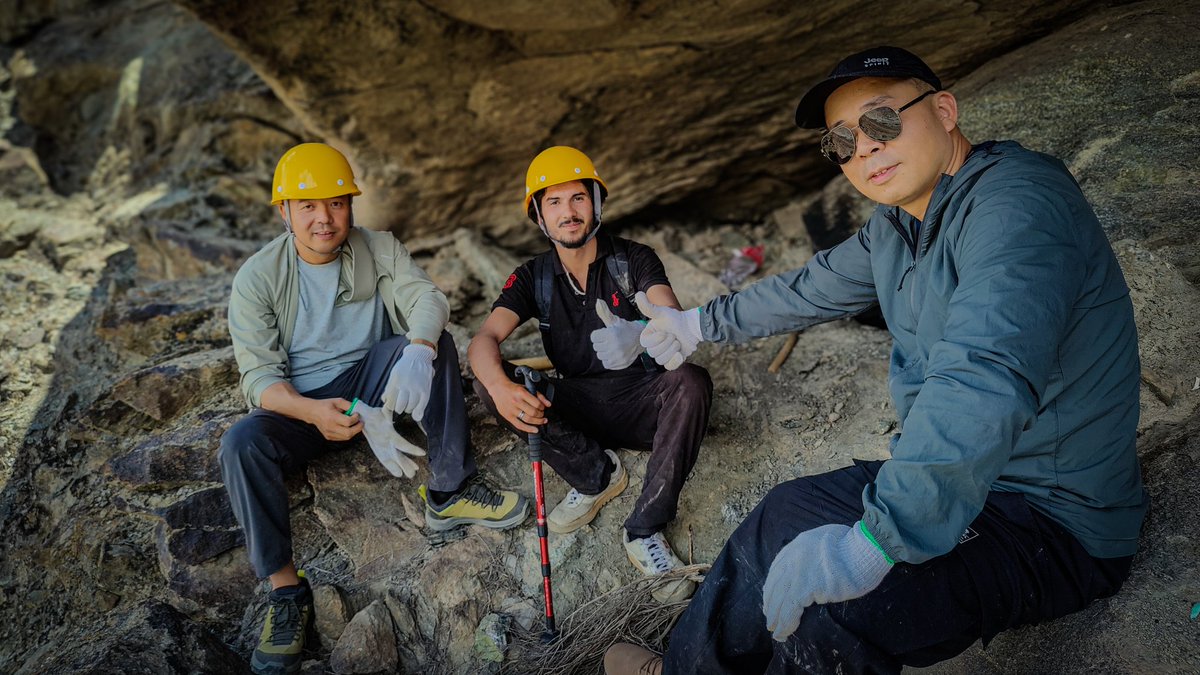 muhammad_ali_gb's tweet photo. While Others Watch Mountains,
We Conquer Them.!.⛏️👷🏻

Proud to contribute to the mining industry through field expertise &amp; mining operations. ⛰️⚒️

#MiningEngineer #MineralExploration #Geology #MiningIndustry #FieldWork #EngrMuhammadAli #MiningLife https://t.co/r3vIGtytPy