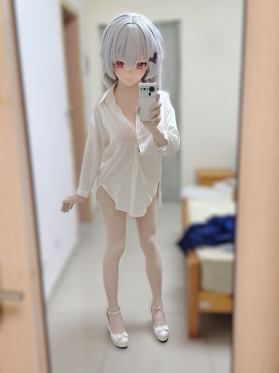 NorPhono's tweet photo. 人类，一觉起来身体突然变成这样了该怎么办呀>_<
#kigurumi #HonkaiImpact3rdcosplay #着ぐるみ https://t.co/k1hDAJ5B96