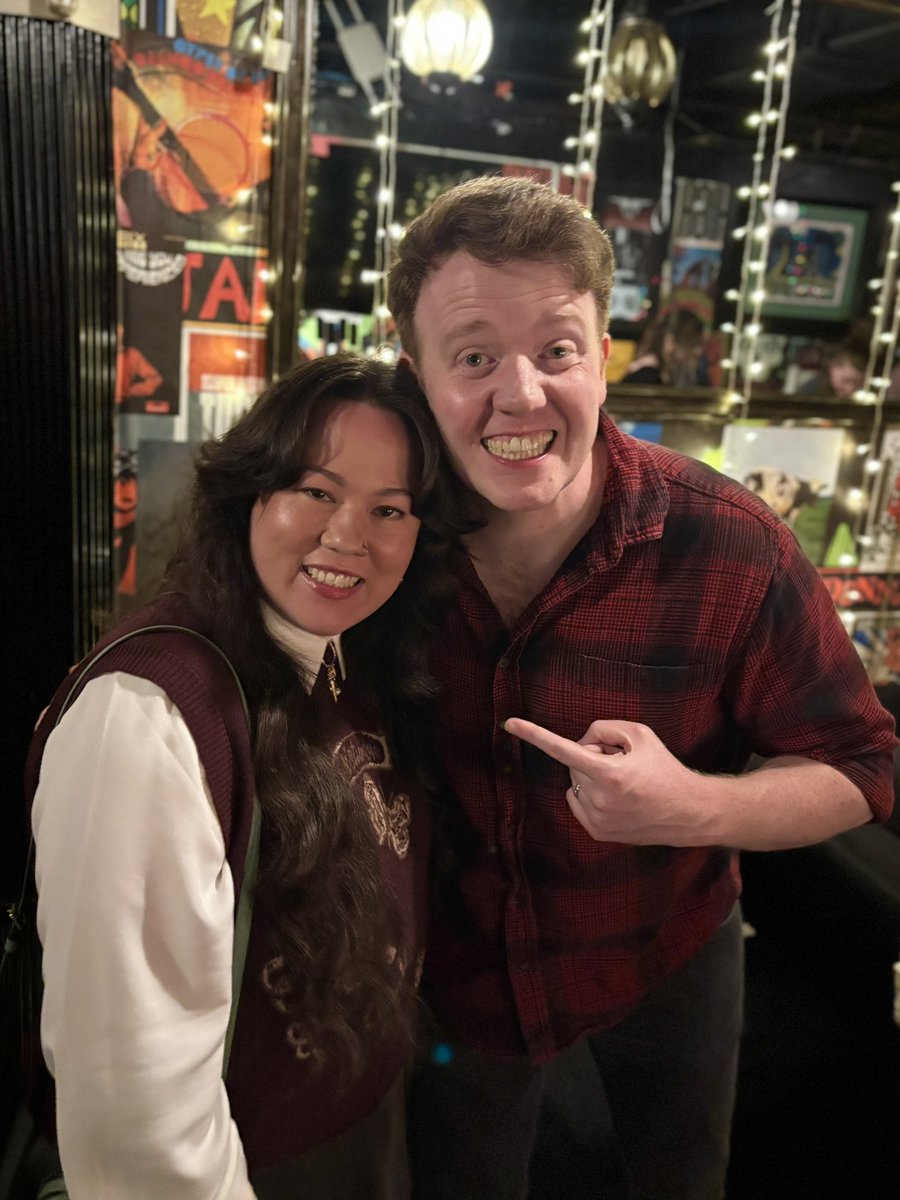 jadebev_'s tweet photo. had a blast at the dnd game fundraising event with DSA LA last night and i got to meet these legends!!! 🤩💕 

and Vic in the bg who i did not get a pic with but was so excited to see guest starring as impish dj Nepolina 🥰 https://t.co/7seu2R2lnu