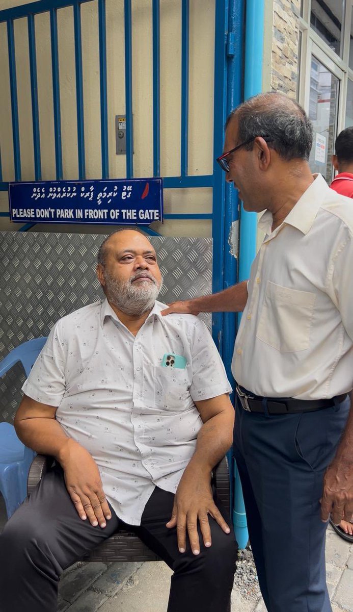 Imthiyazfahmy's tweet photo. #BoduBadhalu 
#VoteAnni 
#AnniForChair https://t.co/2yDTXd2Dnz