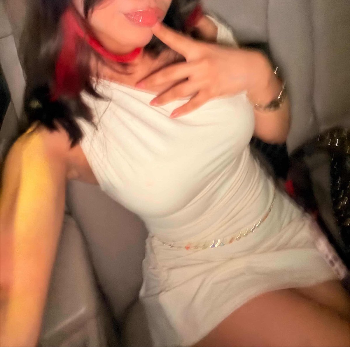 bow4dishh's tweet photo. who wanna be a slave? https://t.co/ERZ2lsSse1