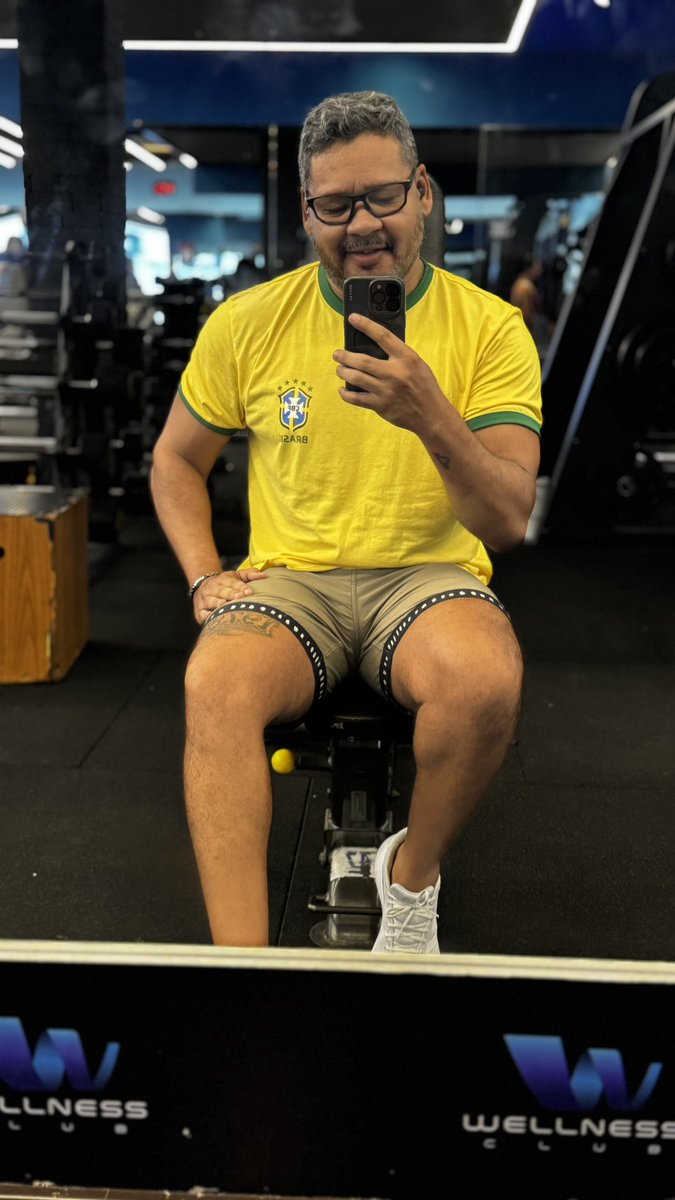 ttrickpa's tweet photo. Brasileiro não desiste nunca https://t.co/Fg88W2XJix