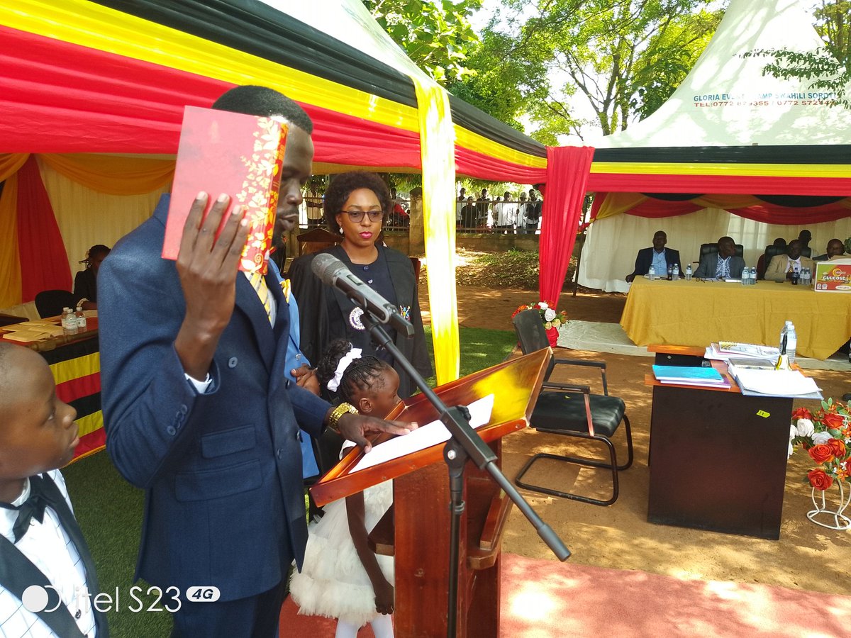 SorotiDLG's tweet photo. Owiny Bob has officially been sworn in as District Chairperson LCV.

The swearing-in ceremony was held this evening at the district headquarters, attended by district leaders, technical staff, and members of the community. https://t.co/aTNmS5r0PP