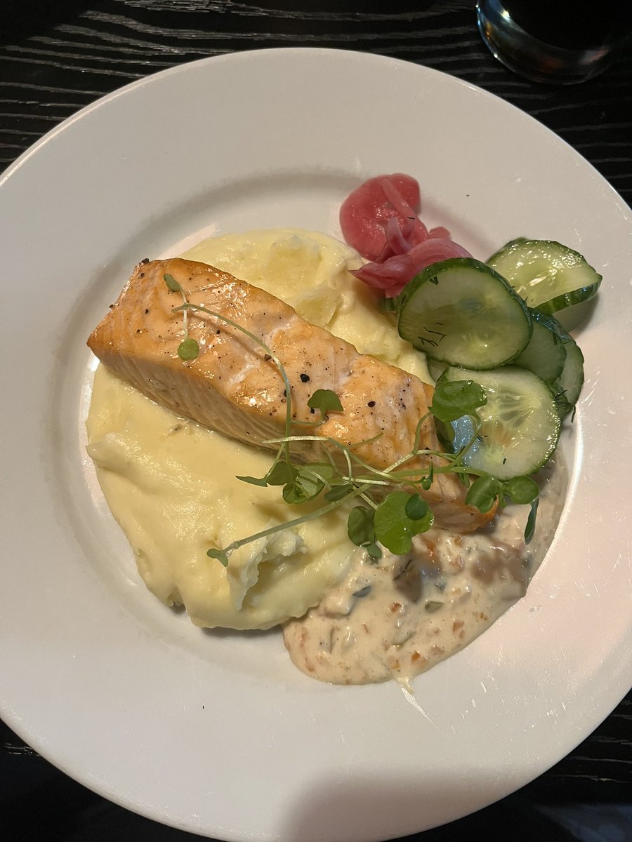 merma72's tweet photo. Olipa hyvä lounas tänään Treffipubissa https://t.co/DMiDabJjt9