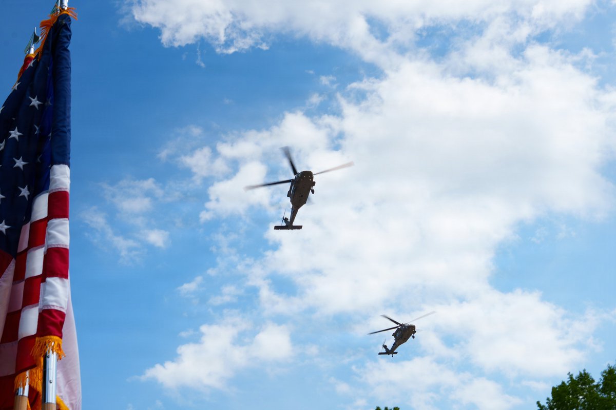 USNationalGuard's tweet photo. .@NationalGuardIN Soldiers conducted a flyover as more than 250 future service members took the oath to serve during a joint enlistment ceremony held at the Indianapolis Motor Speedway as part of Armed Forces Day weekend and in honor of America’s upcoming 250th birthday. (1/2) https://t.co/7VmoK3BZaw