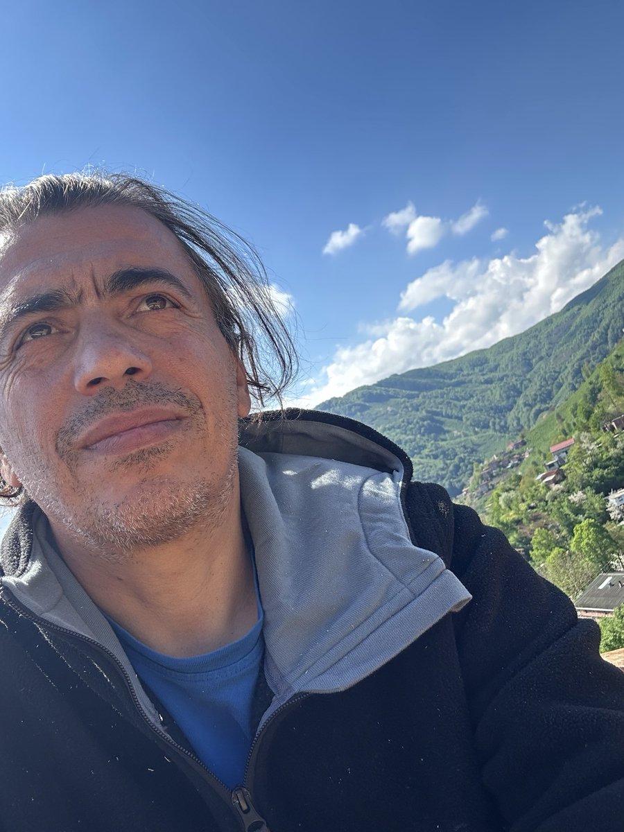 metinkoca_'s tweet photo. Artık yeni hikayeler yazılsa... içinde acının  olmadığı , her şeyin doğru olduğu hikayeler.... https://t.co/2K5swWEsdD