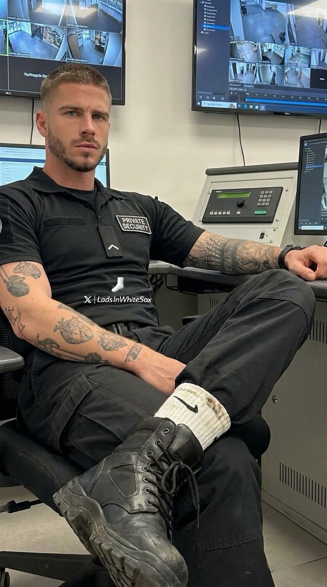 LadsInWhiteSox's tweet photo. You know exactly where you belong....now get on the floor!
#Chav #Scally #Alpha #Tradie #Findom #Sneakers #Trainers #Boots #Nike #Adidas #Vans #Whitesocks #Socks #GaySocks #Gay #GayMan #Man #Men #GayFetish
#SneakerPorn #InstaGay #Dominate #PayPig #Jock #BadBoy #SmellySocks
#Dom https://t.co/vsGq23Q0SM