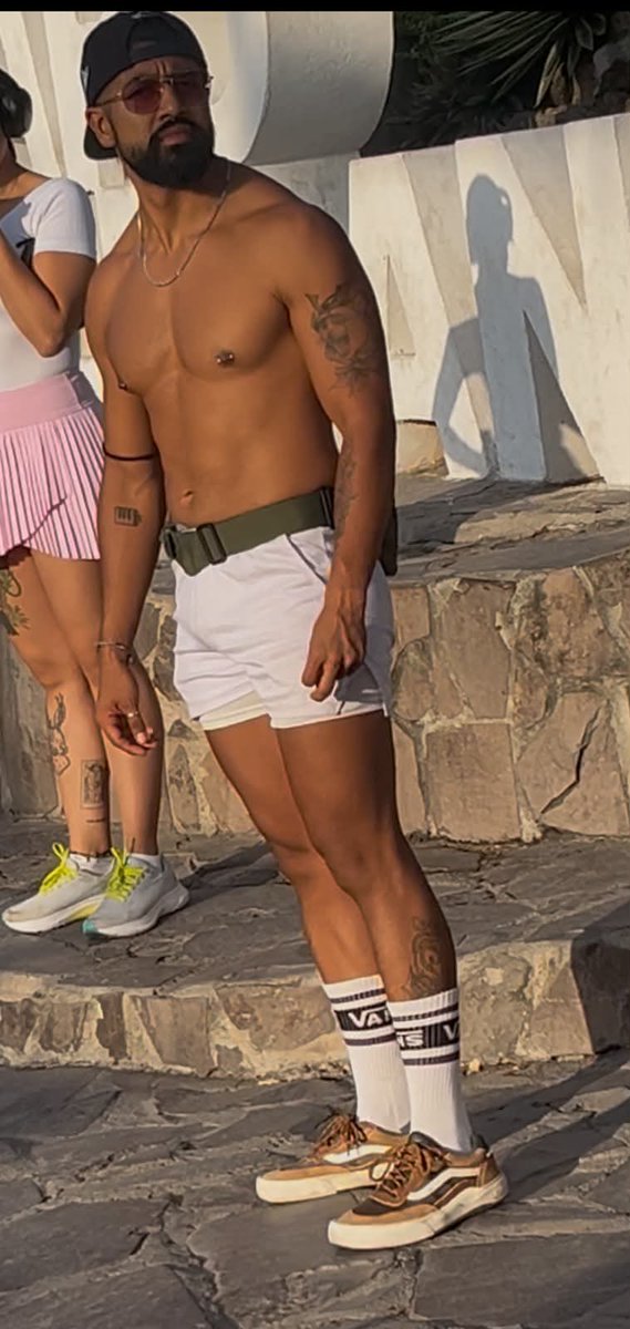 Ch1c0sD3L4C4ll3's tweet photo. De la serie vamos de paseo: Que rico calorcito Mazatleco #ChicoDLPaya #BeachGuy #ChicoDLCalle #StreetGuy #RealGuy #Paparazzi #Corresponsal desde #Mazatlan #Sinaloa #México https://t.co/95YtoFYfo1