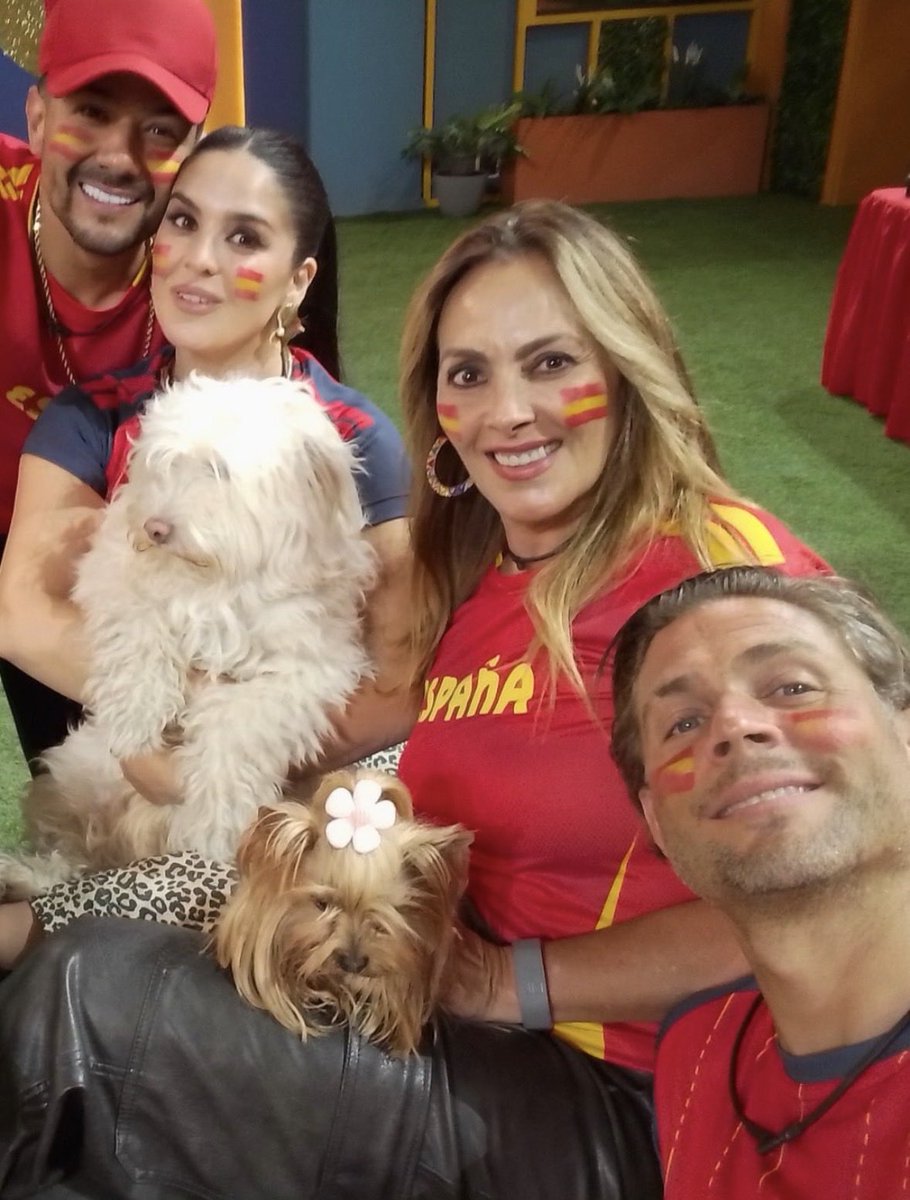 PancheriHoracio's tweet photo. Buenos días familia! 🇪🇸🐾🐶♥️🫶🏻

#TeamPancheri #LCDLF6 https://t.co/9aE37L1wuV