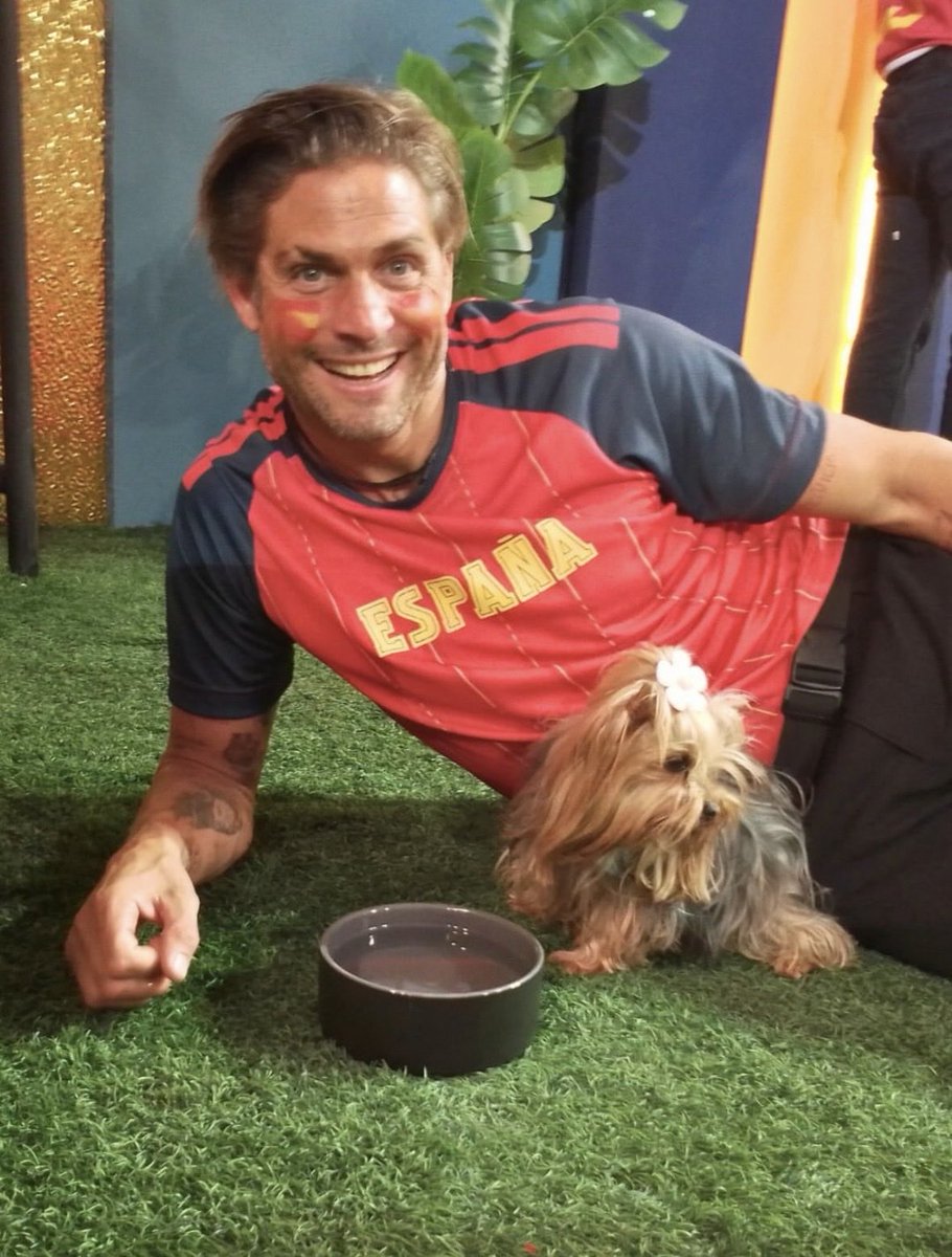 PancheriHoracio's tweet photo. Buenos días familia! 🇪🇸🐾🐶♥️🫶🏻

#TeamPancheri #LCDLF6 https://t.co/9aE37L1wuV