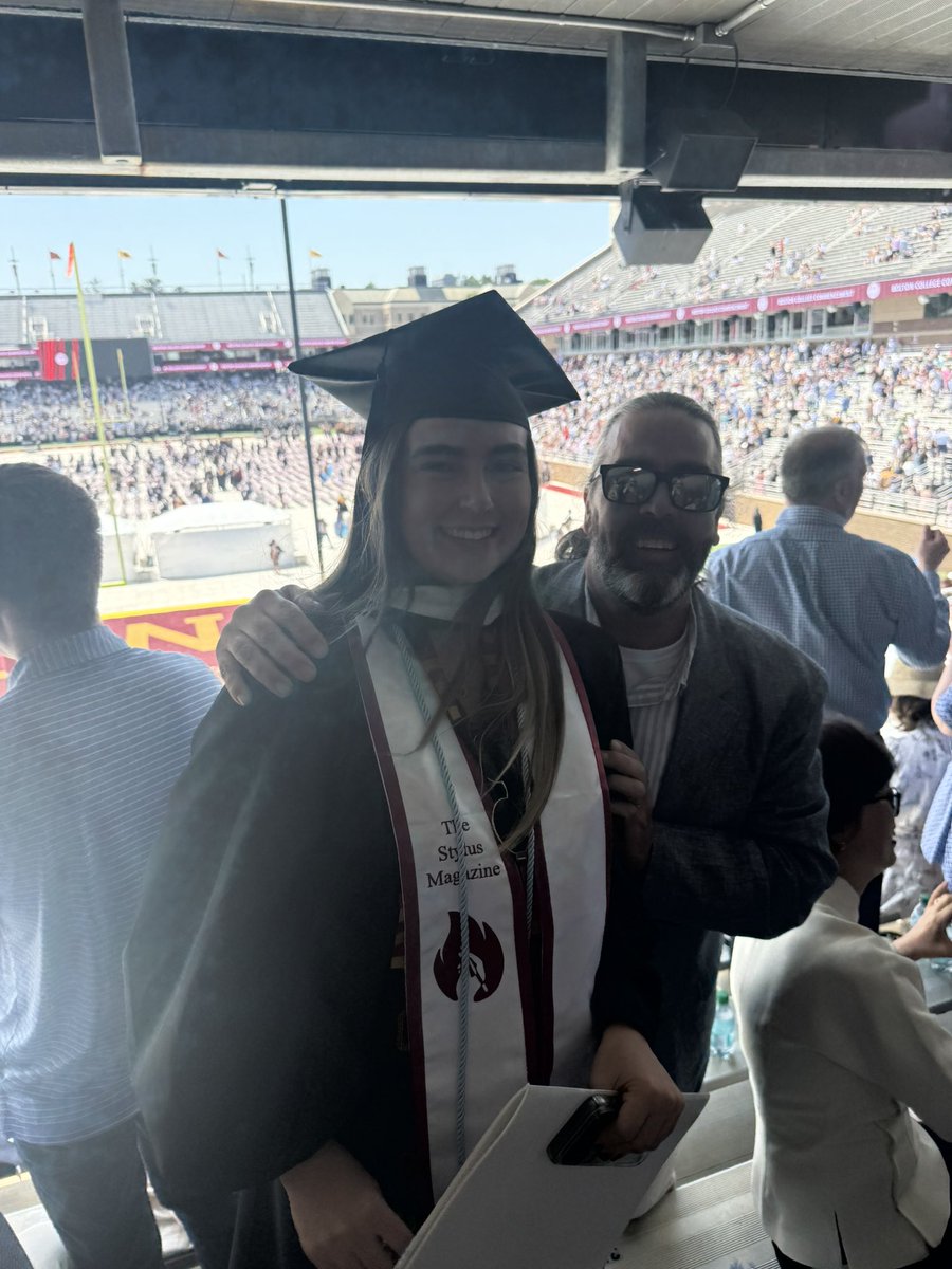 toddtempleman's tweet photo. ❤️ New grad https://t.co/GByfUZc2lG