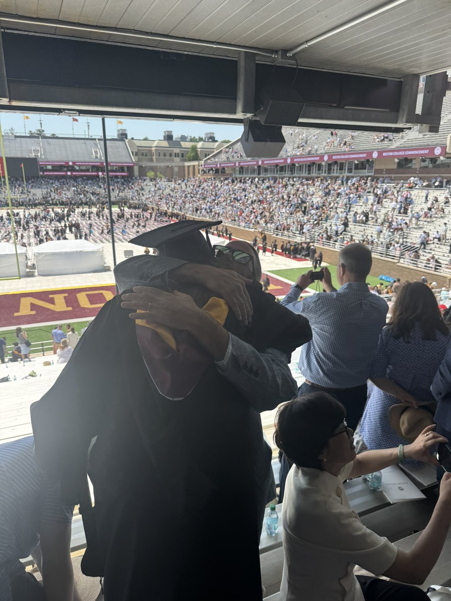 toddtempleman's tweet photo. ❤️ New grad https://t.co/GByfUZc2lG
