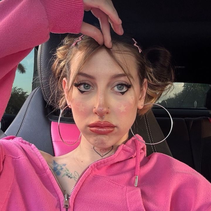 Alexis Grace tweet media