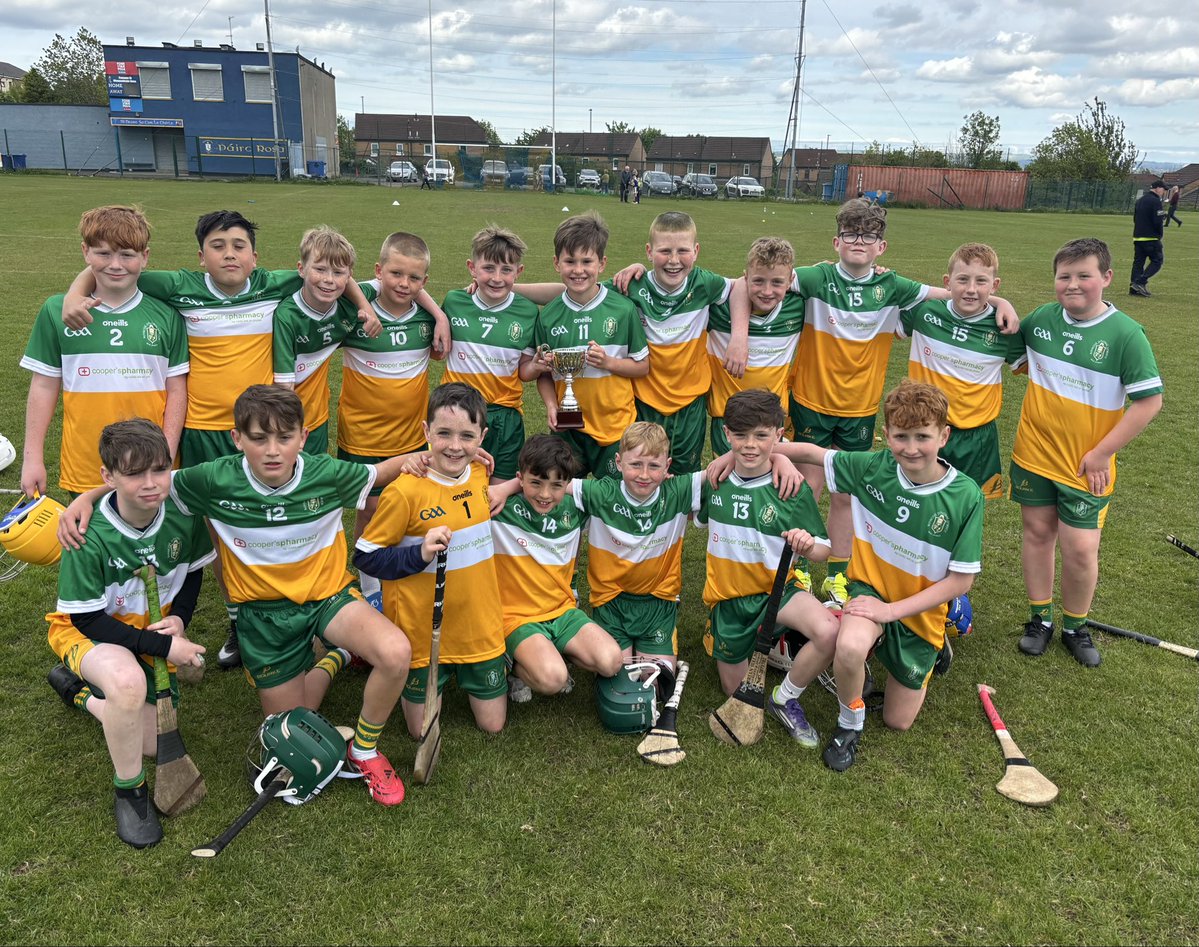 BPF1971's tweet photo. Comhghairdeas leis an fhoireann iománaíochta a chríochnaigh ag barr na sraithe inniu! 

Congratulations to the boys hurling team on winning the Div 1 hurling league today! We look forward to the group stages of the hurling championship on Wednesday https://t.co/eFMGDiPNua