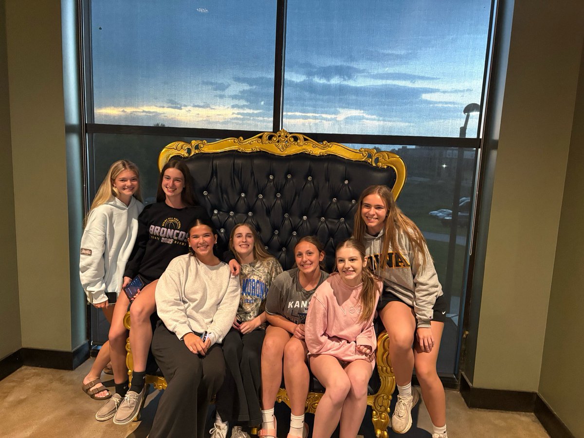 CoachMcCree's tweet photo. Never a dull moment with this group. Very positive weekend in Iowa. One more event before we go on break. #BTB https://t.co/MKGhEqBjwm