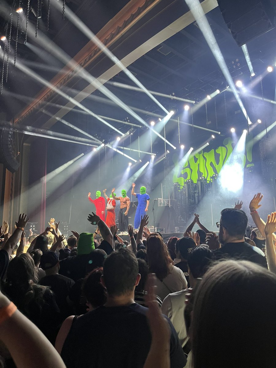 HashtagJennaaa's tweet photo. Another concert in the books https://t.co/rjmLehqCwh