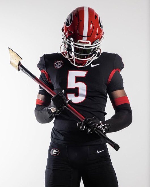 1tlzp's tweet photo. Georgia has the best black alternate uniforms in the sec but doesn’t wear them 🫩🤦🏽‍♂️… https://t.co/JDna5zW1Cv