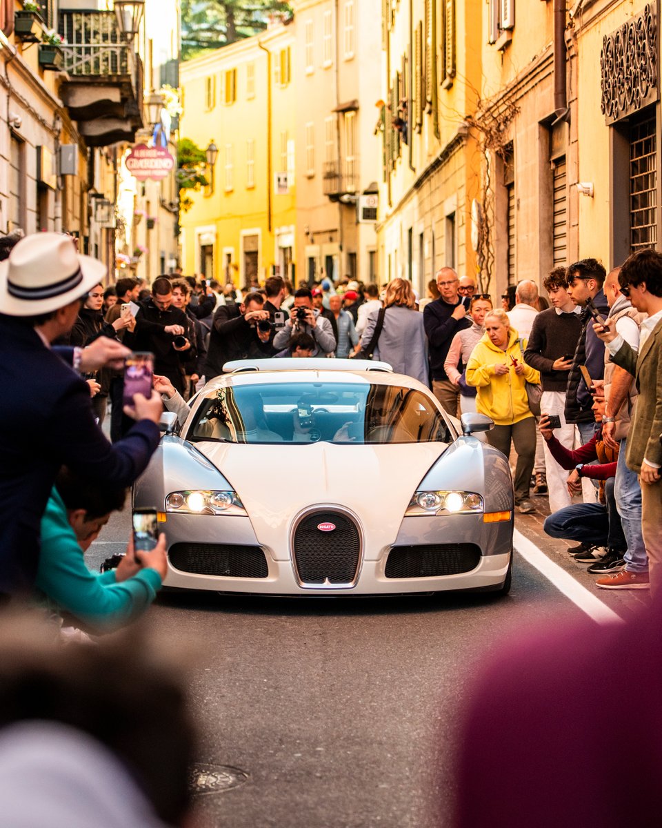 Bugatti tweet media