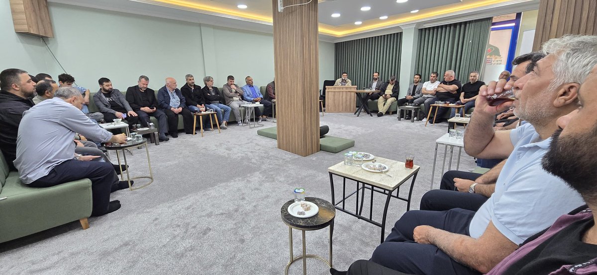 uveys_ky's tweet photo. Merhume annesini Rahmet-i Rahman’a uğurlayan teşkilat mensubumuz Cihan Alabalık kardeşimizin taziyesine katılarak acısını paylaştık.
Rabbimiz merhumeye rahmetiyle muamele eylesin, mekânını cennet kılsın. Kederli ailesine ve yakınlarına sabırlar ihsan etsin. https://t.co/bK56Z8dvcU