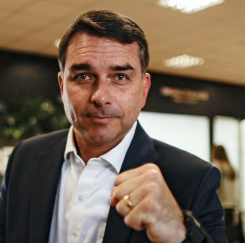 O Martelo tweet media