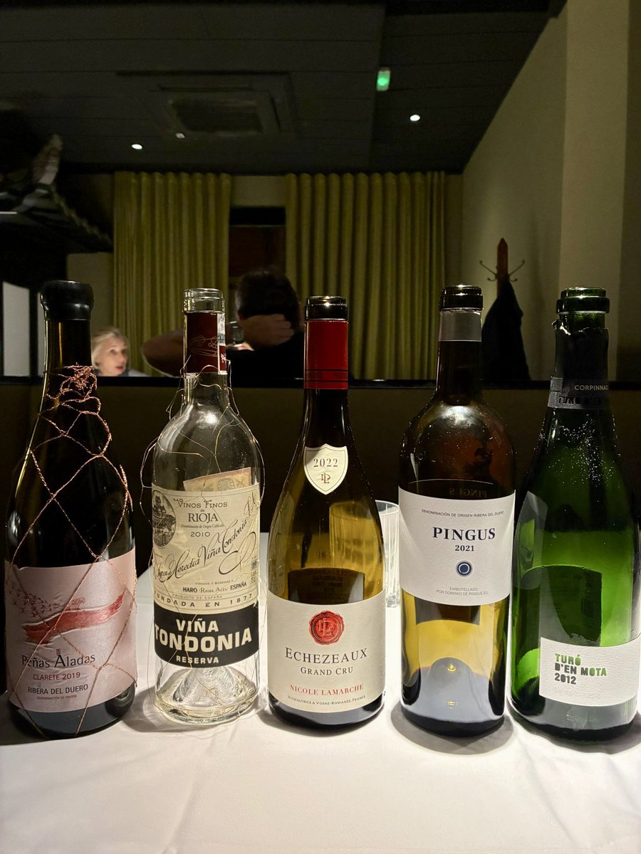 mplans8's tweet photo. Festival al Restaurant Shangai Barcelona amb la millor companyia ❤️🔝🔝🥳 https://t.co/ssiiaEKwjW