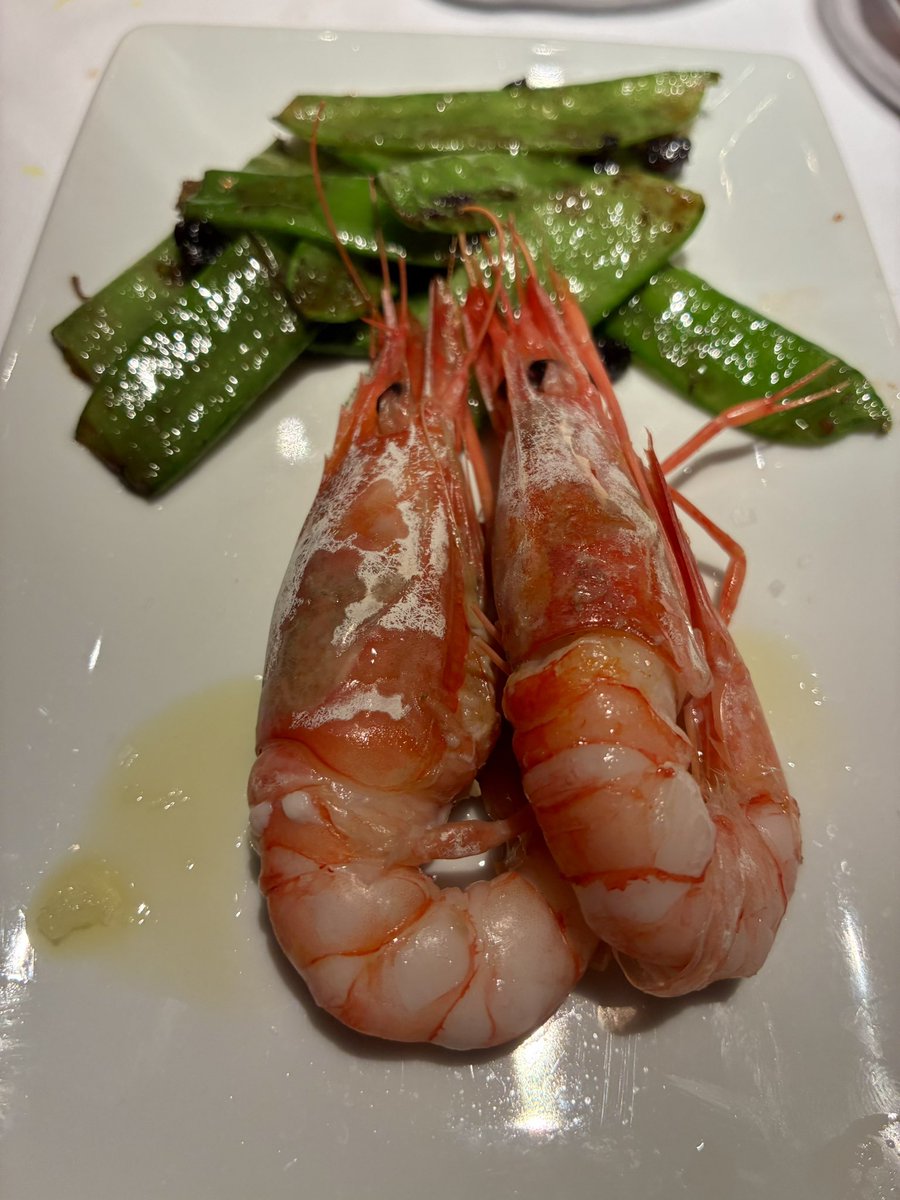 mplans8's tweet photo. Festival al Restaurant Shangai Barcelona amb la millor companyia ❤️🔝🔝🥳 https://t.co/ssiiaEKwjW