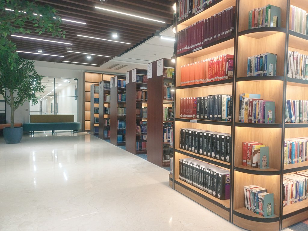 bishalroy_2004's tweet photo. The heart of knowledge, innovation, and endless possibilities .
Where dreams turn into goals and goals turn into achievements — the beautiful library of Galgotias University
#GalgotiasUniversity #UniversityLibrary #CampusLife #StudyVibes #FutureReady #StudentLife https://t.co/jGIfKPdah3