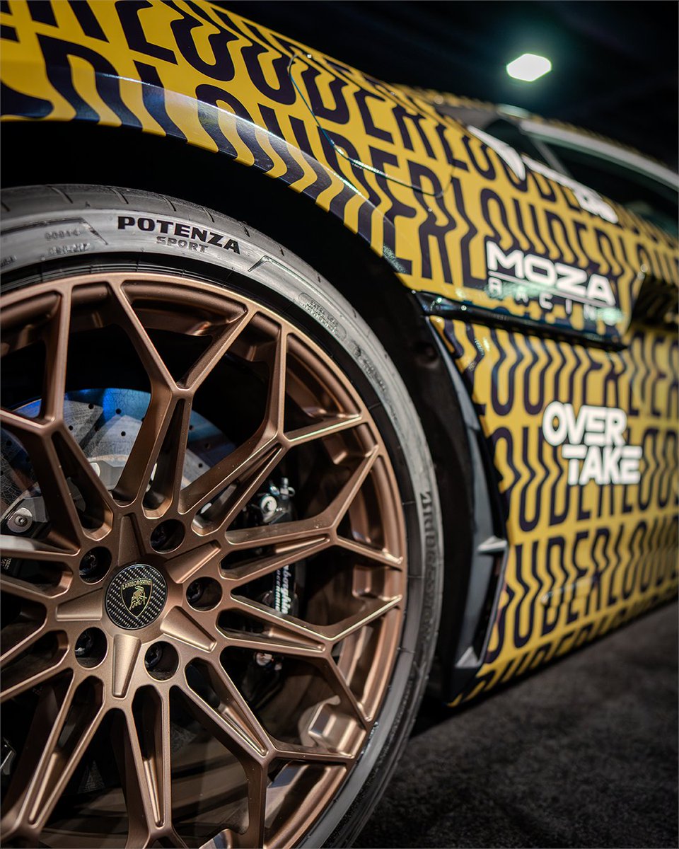 Lamborghini tweet picture