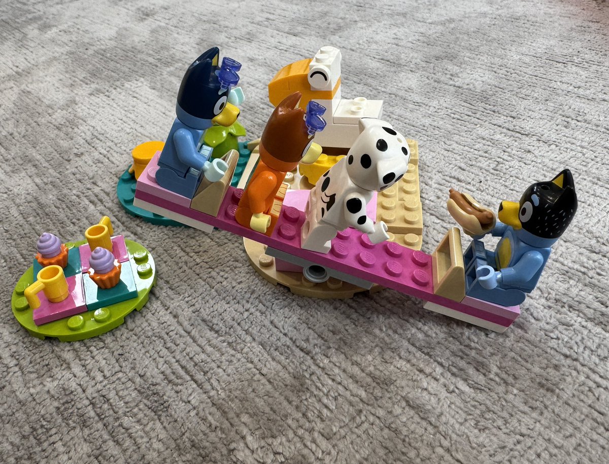 bricks2learn's tweet photo. I have had the joy of being introduced to Bluey and her family over the last few weeks - and even joined in the sea-lion song today 🎵 🎶 ouch!! 🤣 https://t.co/DGLazuJkSY