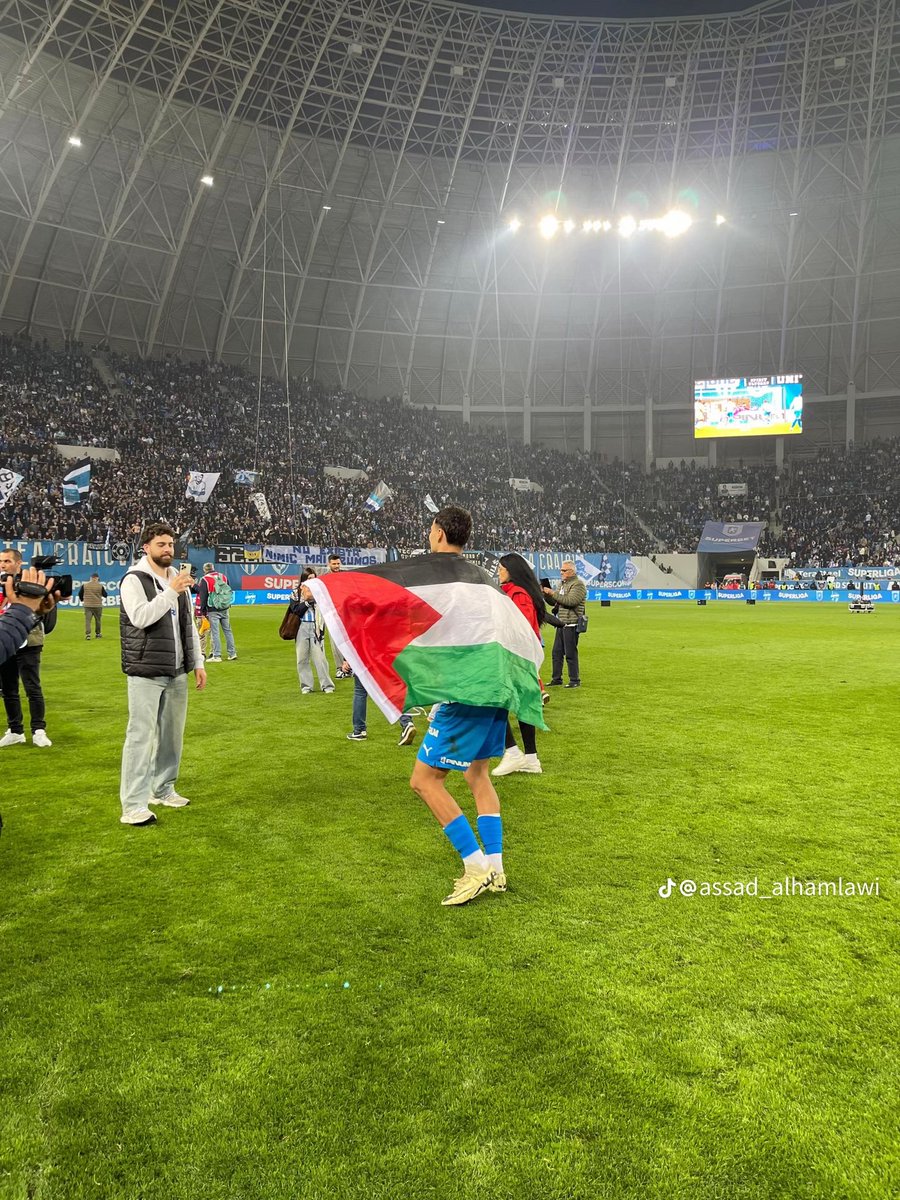 Ali_m7d99's tweet photo. @Bjc19681 @leylahamed now say it without crying https://t.co/9HI5u7VzLO