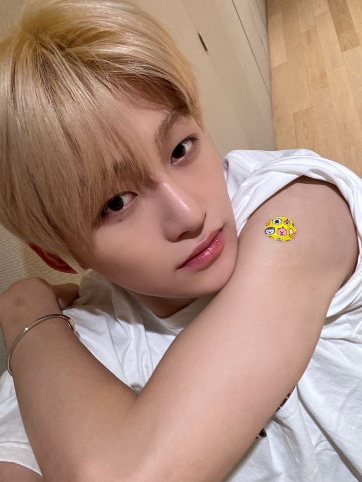 지훈 tweet media