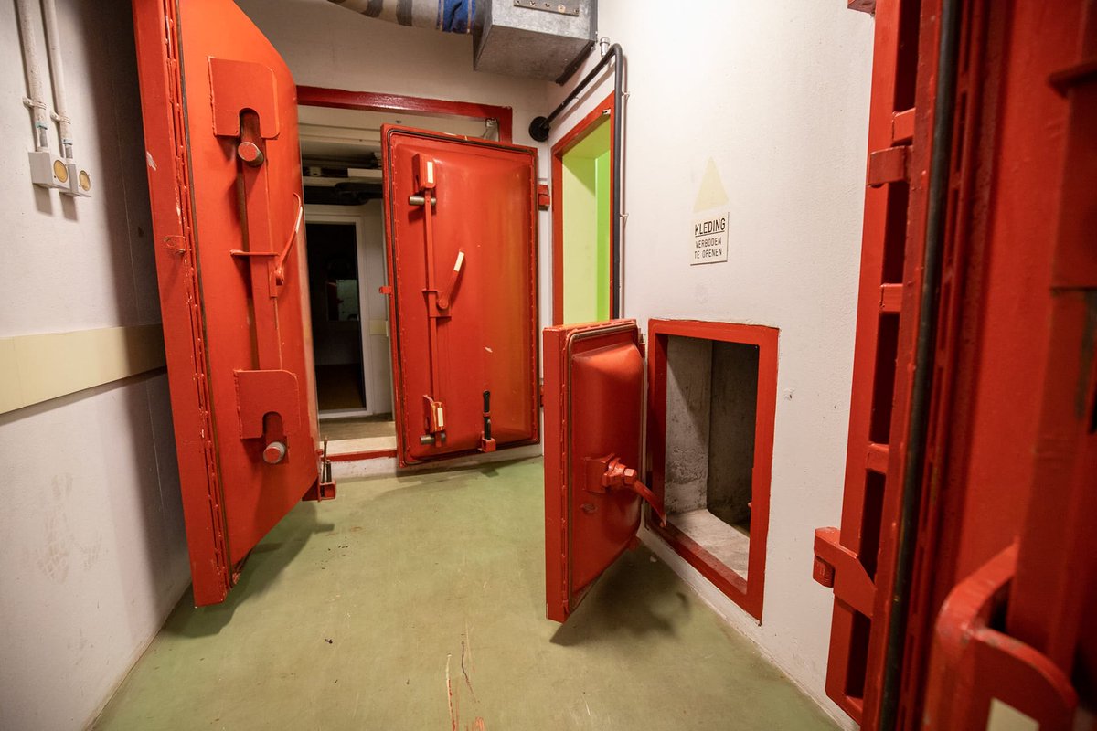cyberpionier's tweet photo. I forgot to name the costs 🤦‍♂️

Obtaining Cold-War era Nuclear bunkers: 
- Between €75 and €430 p/m2 (1)
   (average: €205/$238 p/m2)

Refurbishment:
- Basic refurbishment (offices/NOC): €1.270 p/m2
- Tier-IV+ Datacenter: €3.640 p/m2

(1): Dep. on state &amp; location of object https://t.co/Sd9N5jmmRD