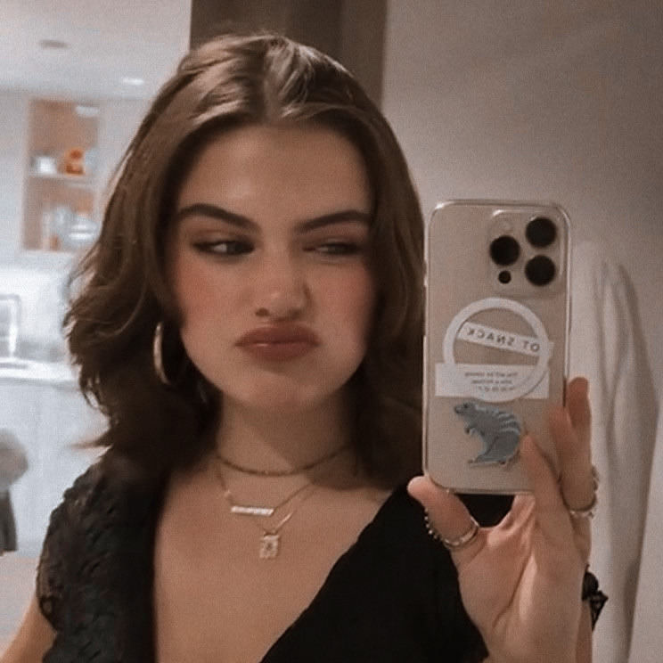 𝐇𝐀𝐍𝐍𝐀𝐇 𝐖𝐄𝐋𝐋𝐒. tweet media