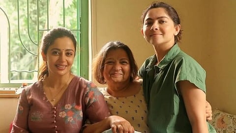 CinemaRareIN's tweet photo. #Tighee has that rare "lived-in family chaos" energy that also made Kapoor & Sons so special. 

Featuring unbearably intimate performances by Nehha Pendse & Sonalee Kulkarni, with Bharati Achrekar delivering an absolute masterclass.

Directed by Jeejivisha Kale, Tighee is now streaming on Zee5.