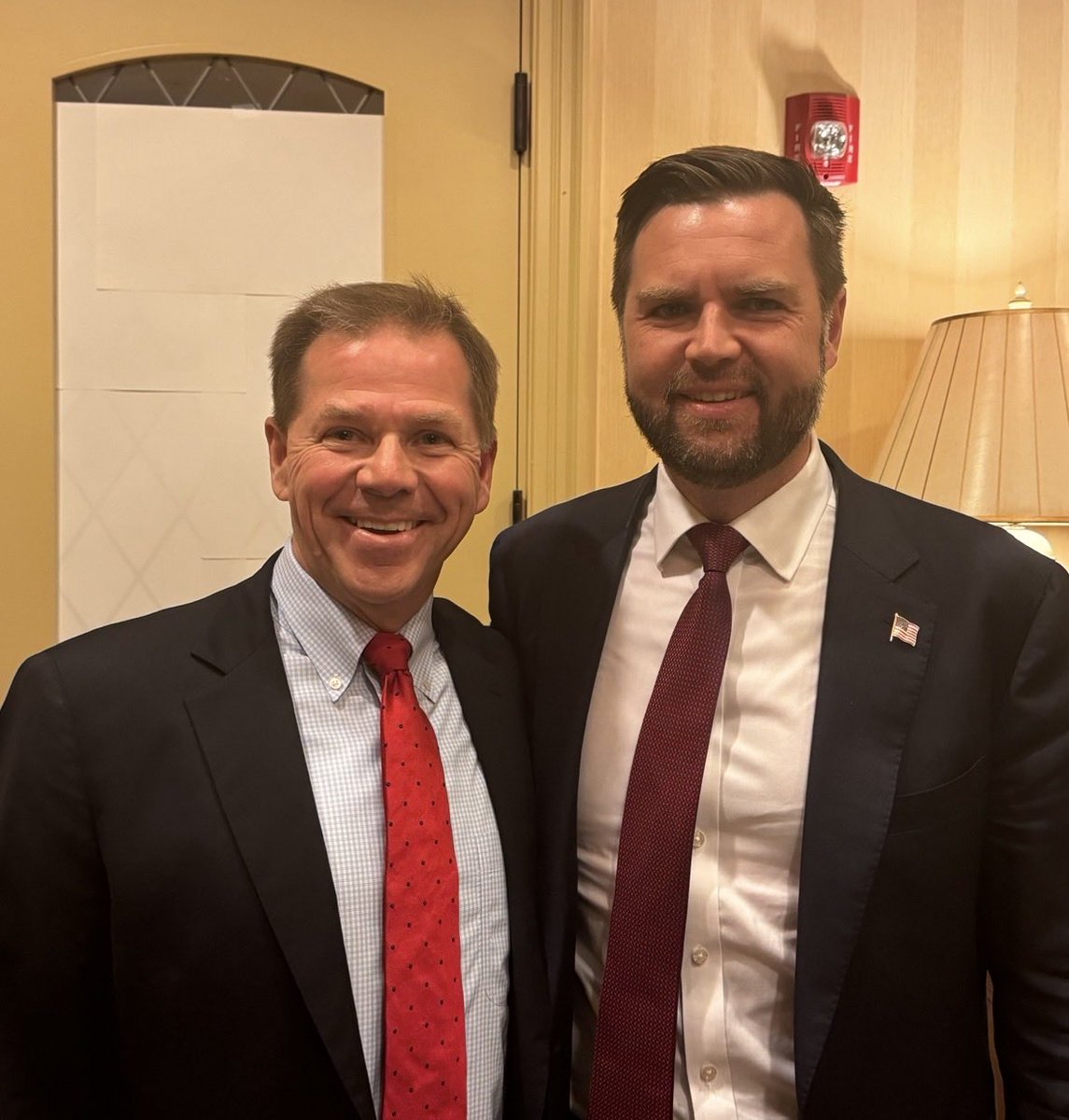 davidwasinger's tweet photo. Delighted @vp JD Vance is back to visit our Great State of Missouri.  Fantastic memories from last visit. https://t.co/jrtg0c6x5i