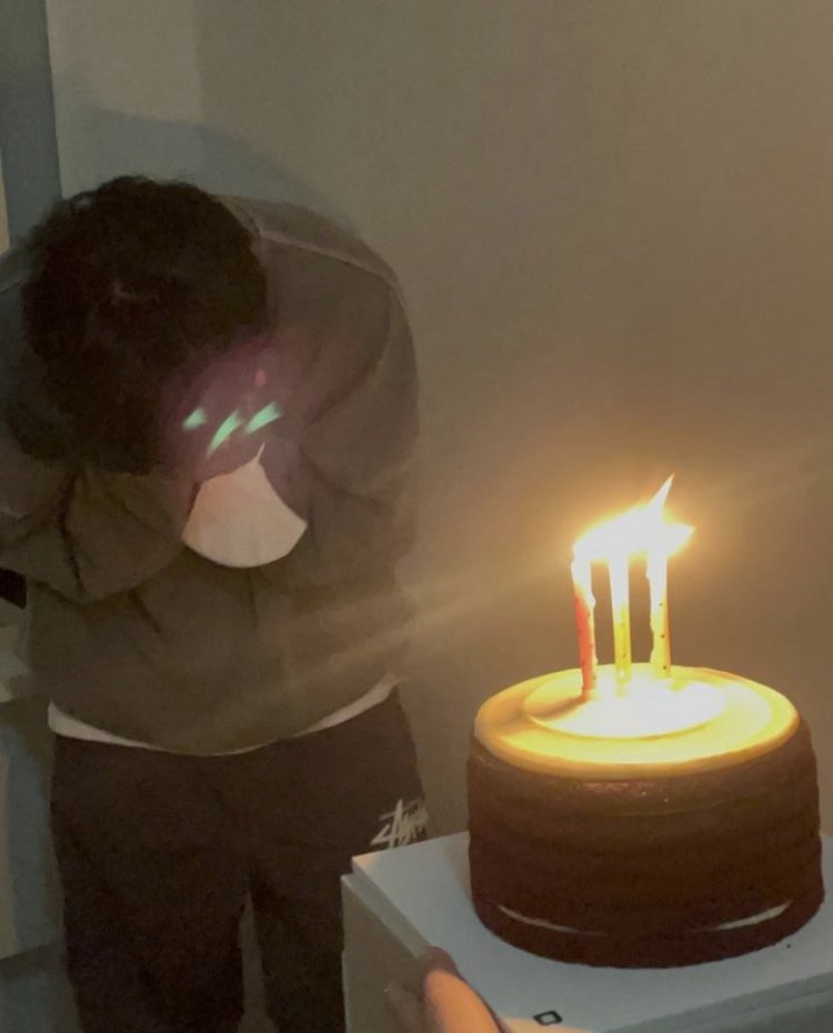 wood0519's tweet photo. 채종협 생일 축하해🌻 
아주아주 행복한 하루 보내길…😌

#HappyJongHyeopDay https://t.co/v3VXzzlVaX