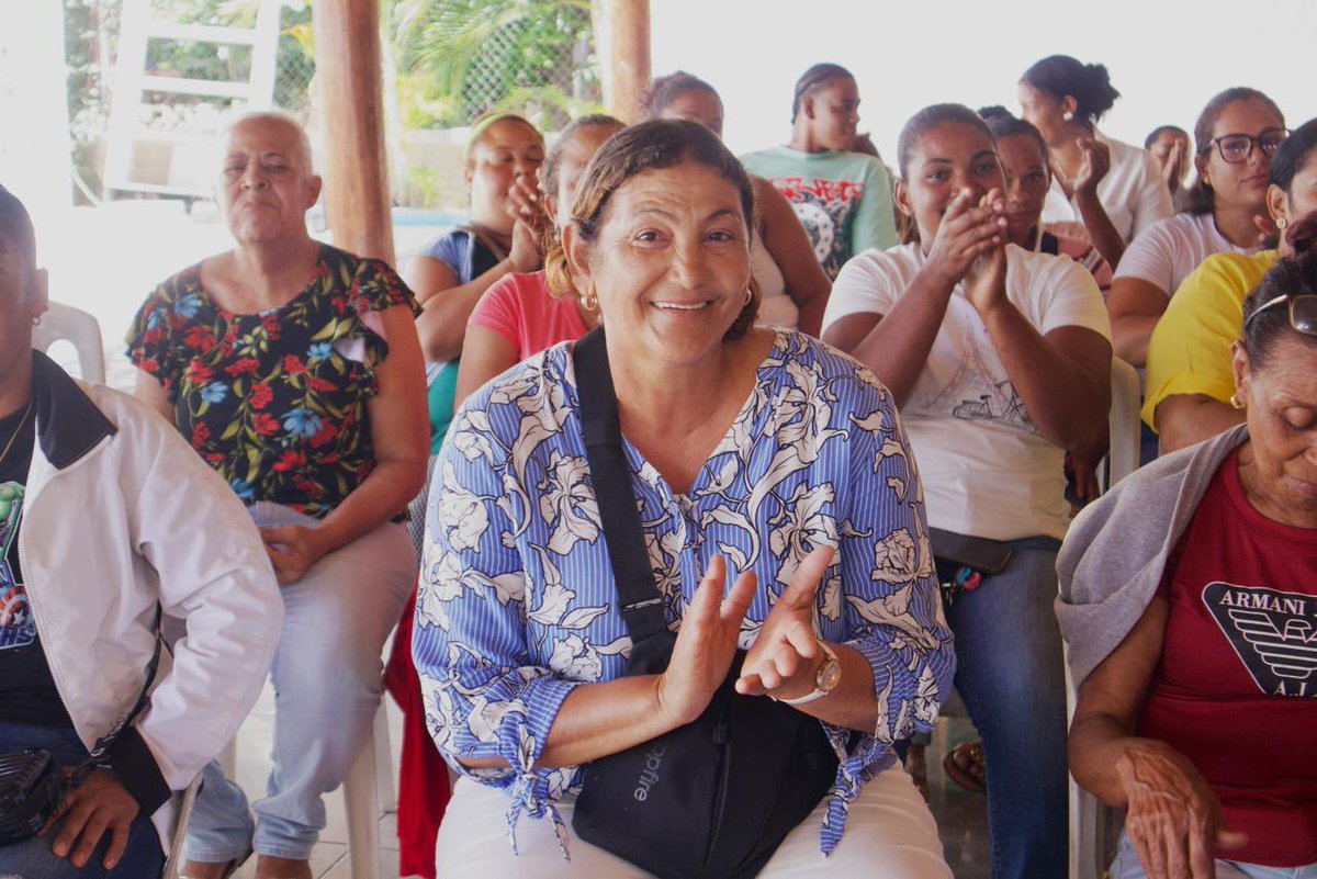 partidodxc's tweet photo. El partido Dominicanos por el Cambio celebró este fin de semana un emotivo agasajo en honor a las madres del Municipio La Mata de Santa Cruz, Monte Cristi, como parte de su programa de acercamiento y reconocimiento al rol de la mujer en el desarrollo del país.

#DxC https://t.co/nlbKJzqe6T