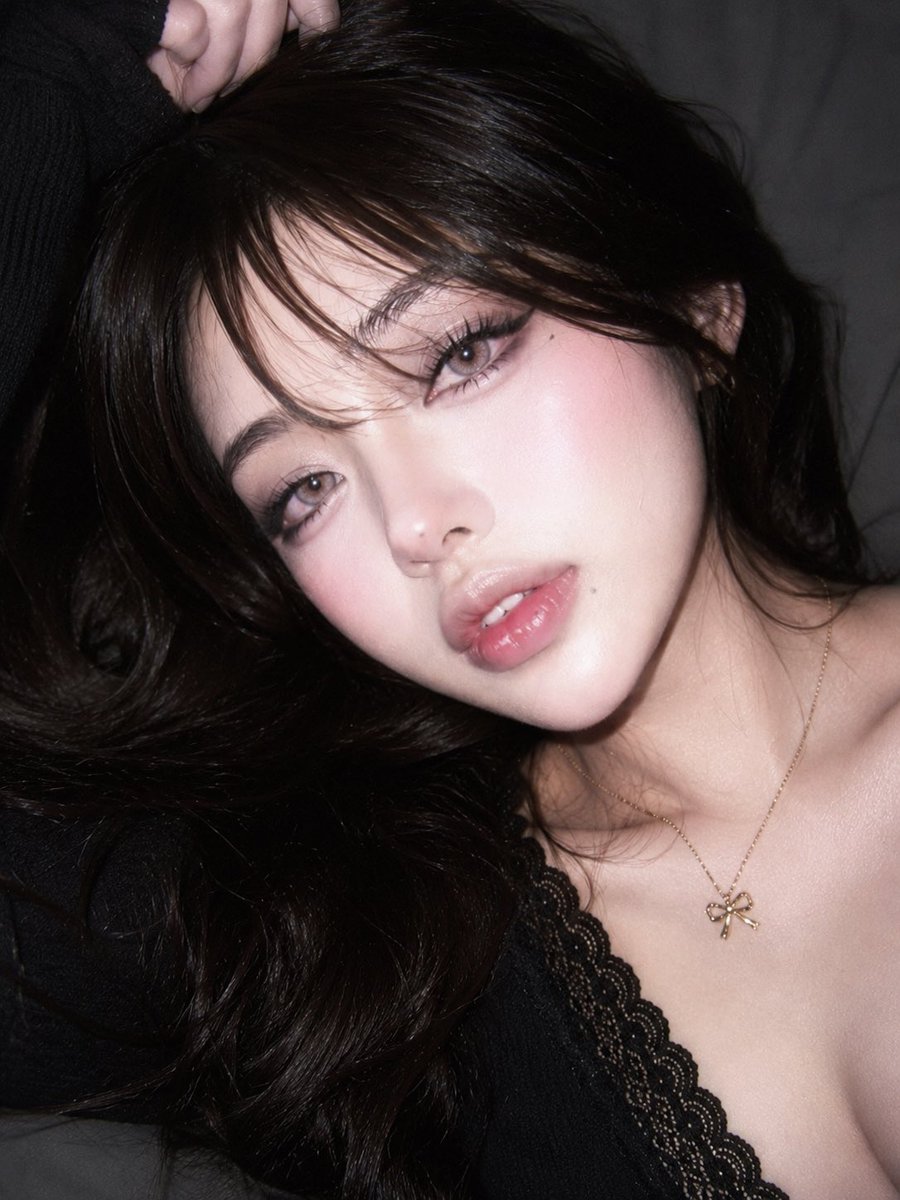 뾰 tweet media