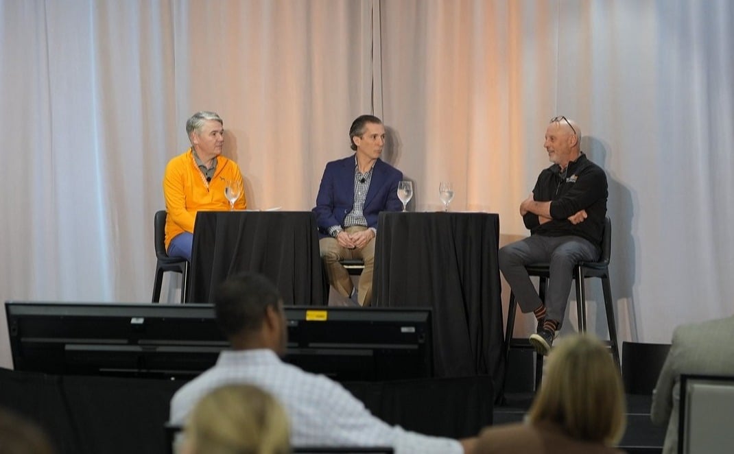 GSCInstitute's tweet photo. What’s keeping oil &amp; gas supply chain leaders up at night? 🌍 Live from Supply Chain Forum, Tom Johnson (HF Sinclair) joined @HaslamUT's Ted Stank &amp; Lance Saunders to break down one of the world’s most complex supply chains. Listen: https://t.co/iZwVMZgKqN https://t.co/ohD3yw4EeI