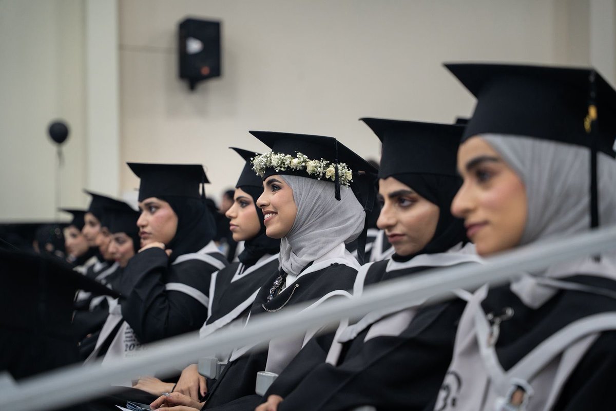 ochs_nb's tweet photo. فرع شمال الباطنة يودع طلبة السنة الرابعة دفعة 2026 في حفل بهيج، جمع بين مشاعر الفخر والاعتزاز بجهود الطلبة وإنجازاتهم الأكاديمية.

أقيم الحفل في أجواء مميزة، بحضور الكادر الأكاديمي والإداري وأسر الطلبة، حيث تخللته فقرات احتفالية عبّرت عن الامتنان لمسيرة الطلبة. https://t.co/8iIJzQmdf4