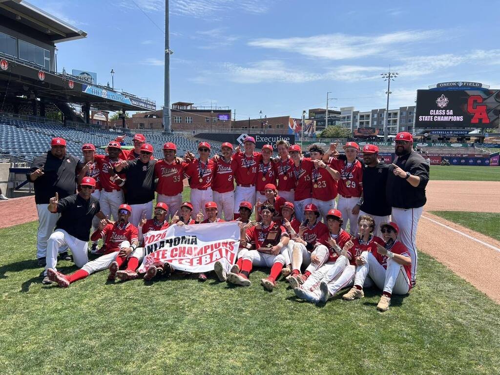 CAHS Titans tweet media