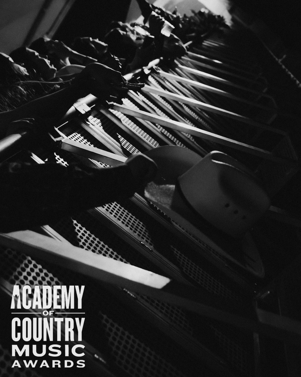dailysplace's tweet photo. Congratulations to our Daily's Place artists who won ACM Awards last night! 🤠 https://t.co/aMIMEVtOvP